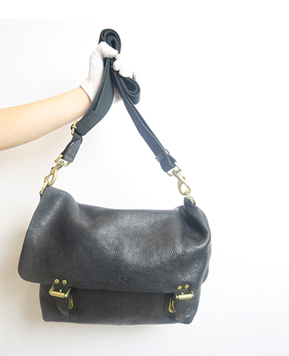 Barnaby Messenger, front view